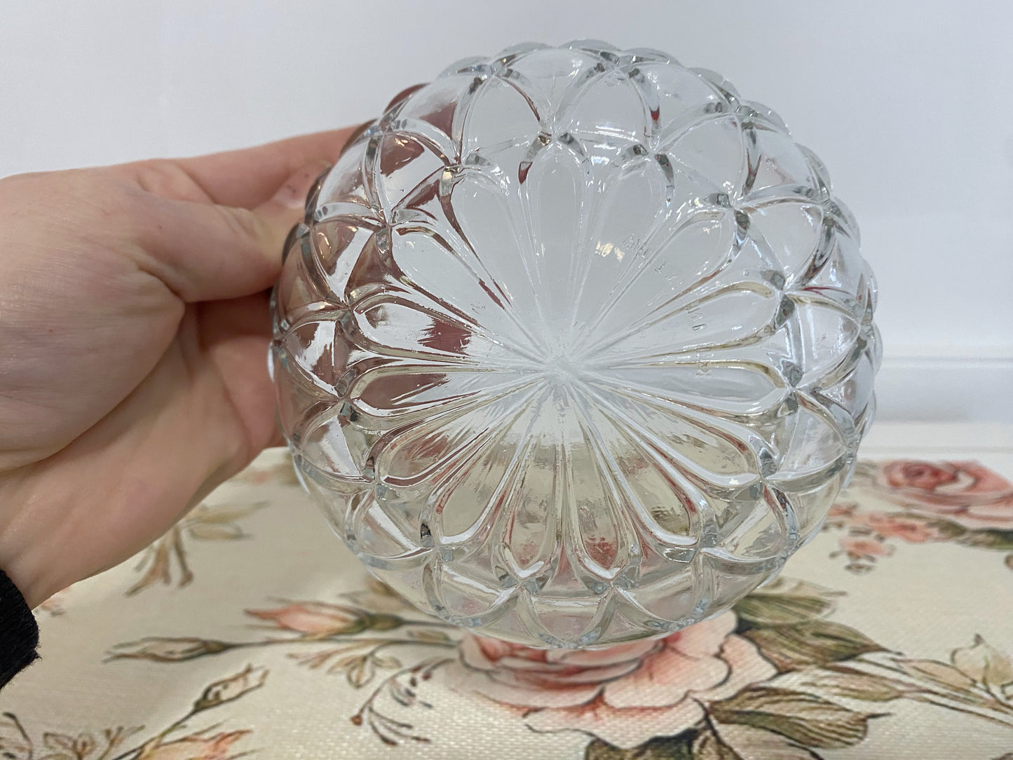 Glass bowl