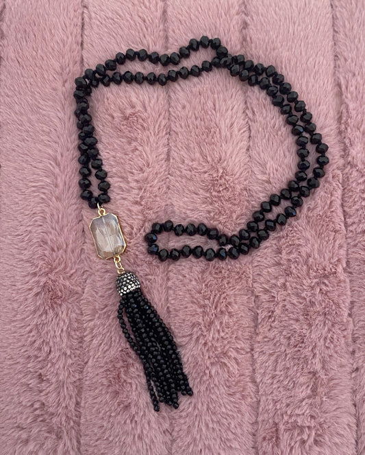 Boho Tassel Necklace: Black