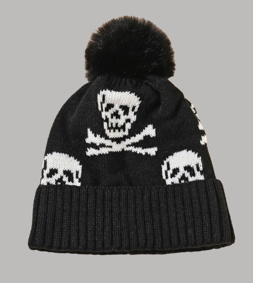 Skull beanie w/pom