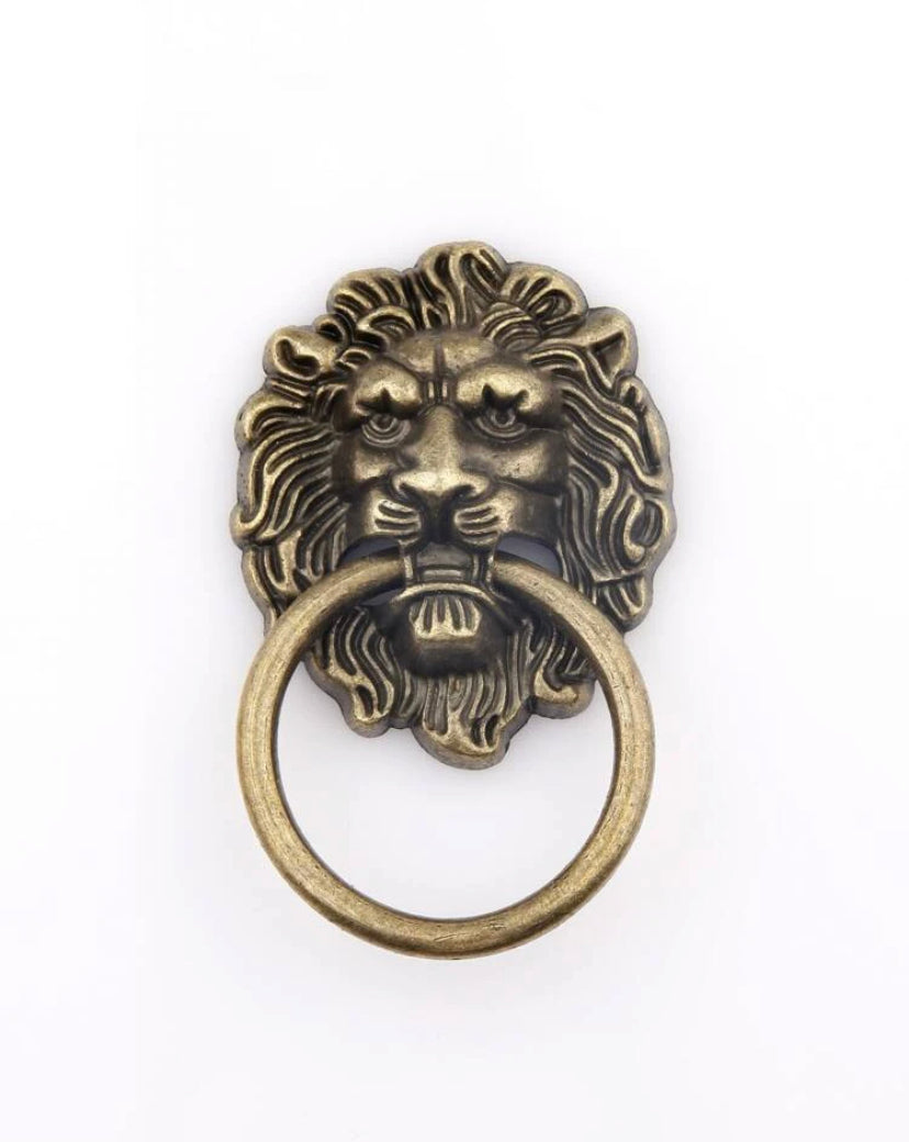 Lion drawer pull