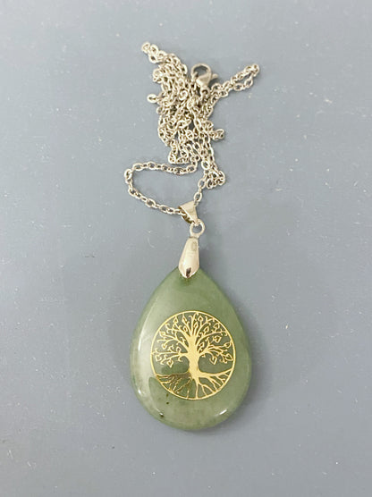 Green Aventurine Pendant Necklace